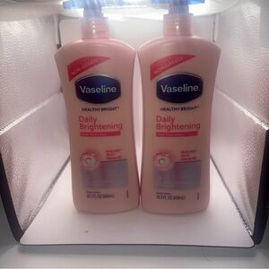 Vaseline Daily Brightening Lotion Set